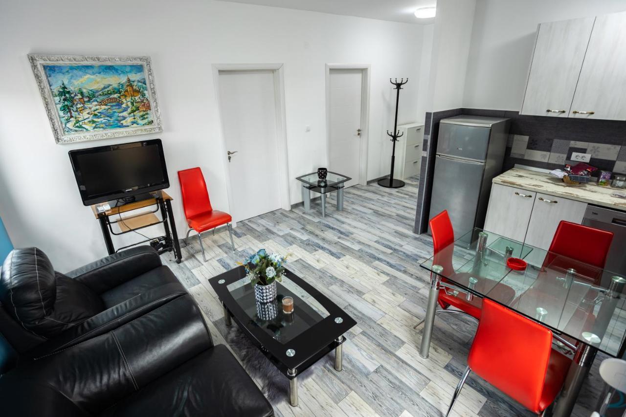 Mici Luxury Ledine