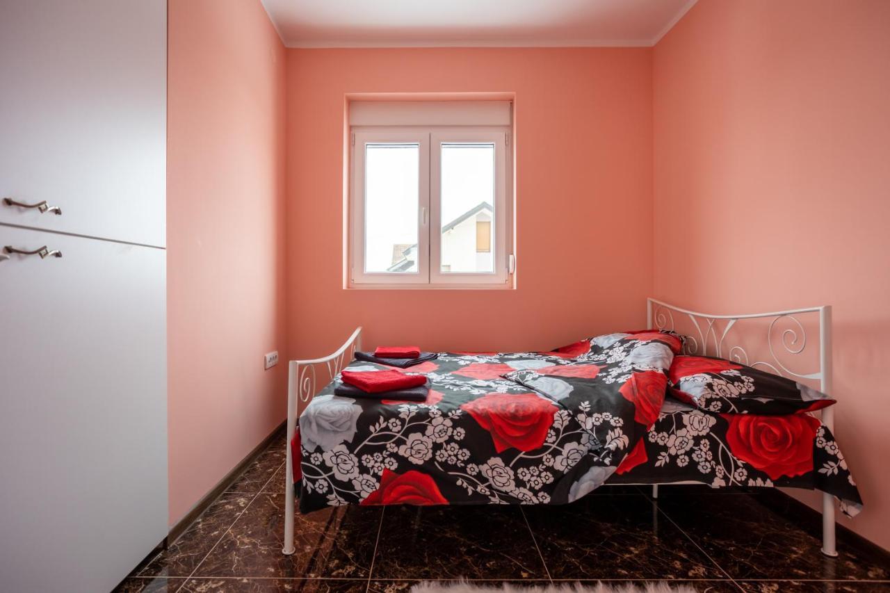 Mici Luxury Ledine