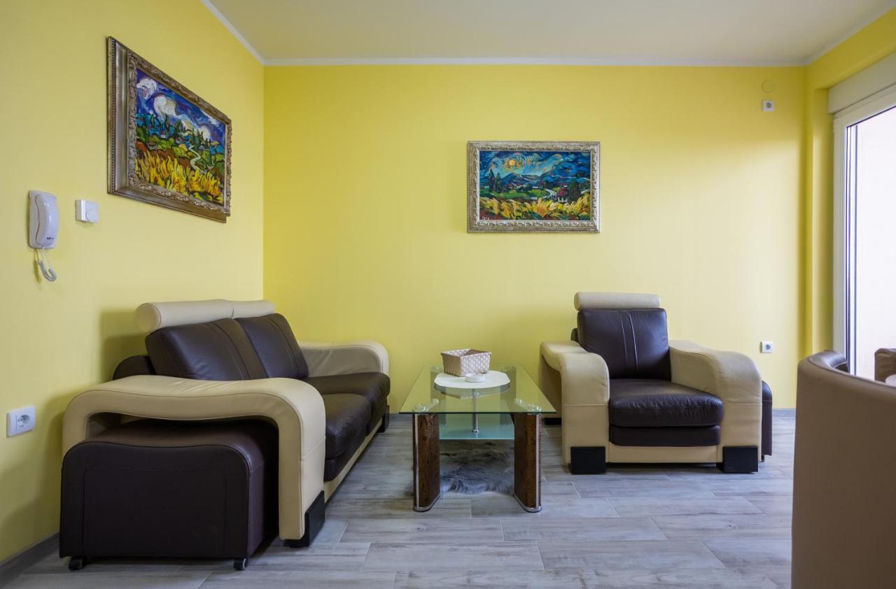 Mici Luxury Apartment Ledine